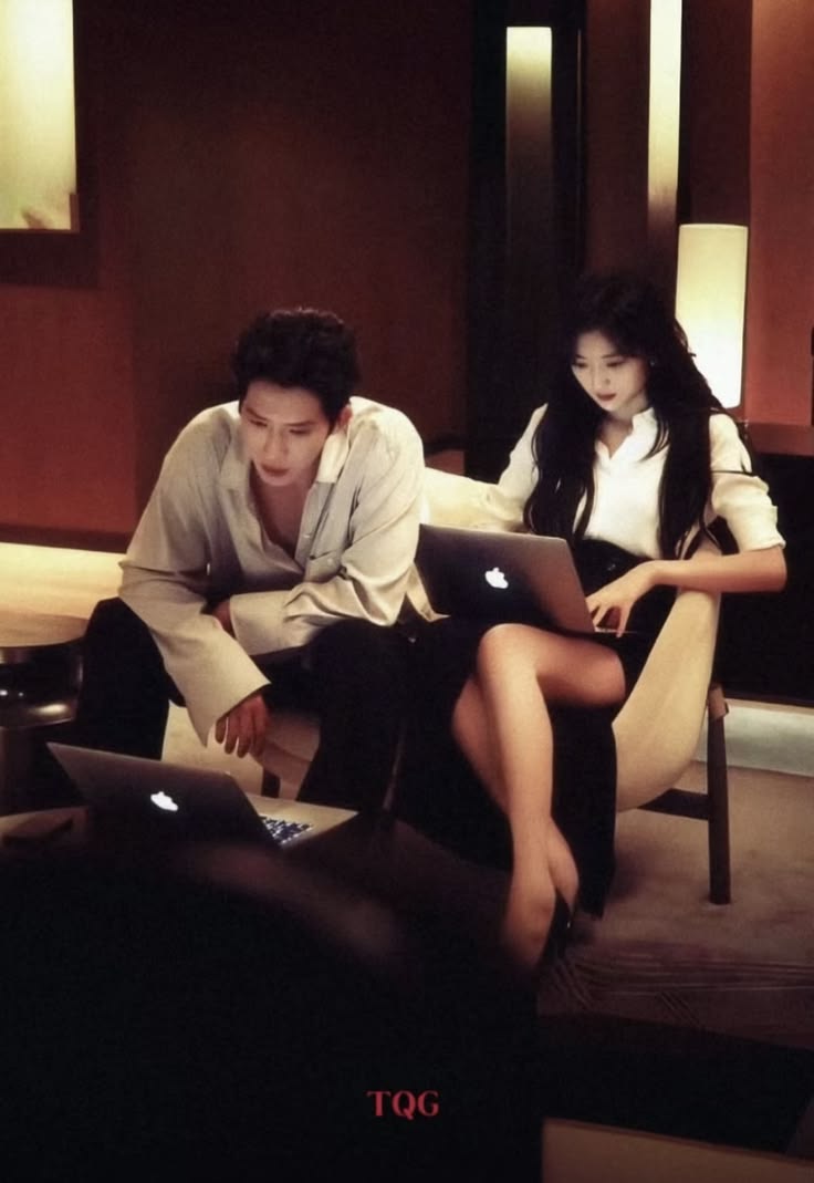Anh Từng Bảo Tôi Cút, Giờ Lại Cầu Tôi Về